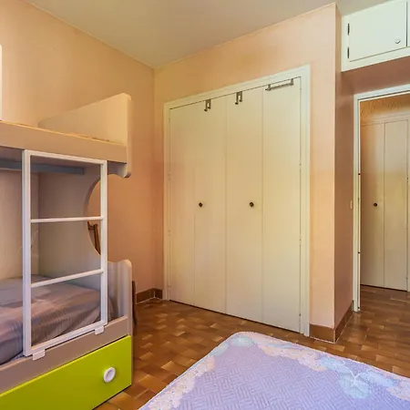 Des Moulins By Interhome